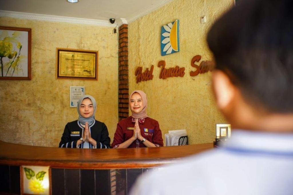 Taman Sari Hotel Dan Resort Sukabumi Extérieur photo